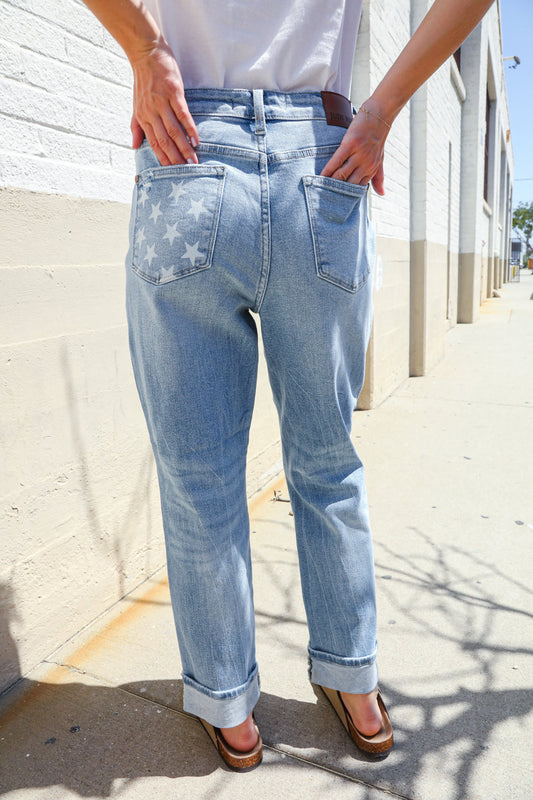 Judy Blue High-Rise Boyfriend Cuffed Hem Star Pocket Jeans
